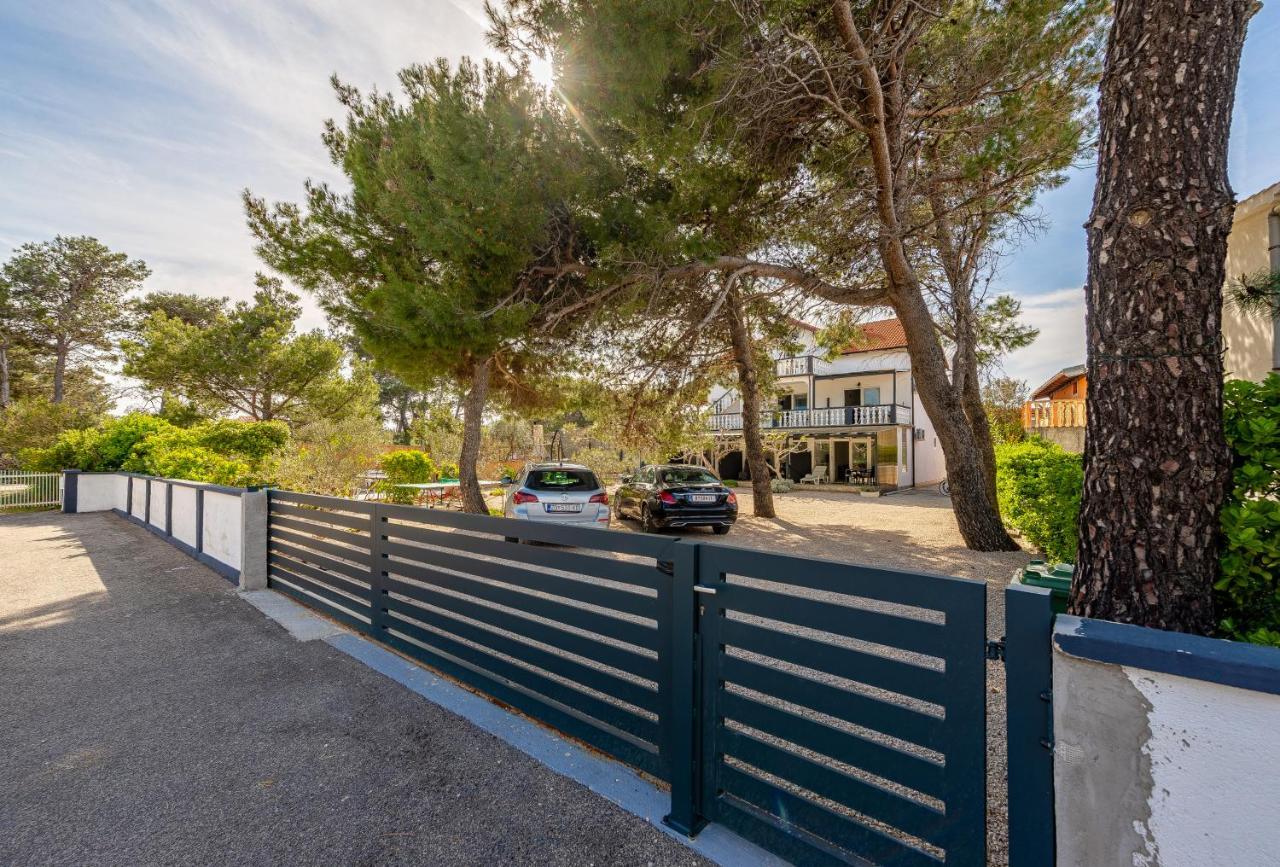 Apartments Villa Agape Vir Kültér fotó