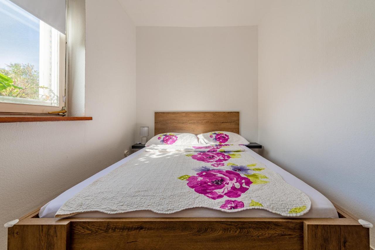Apartments Villa Agape Vir Kültér fotó