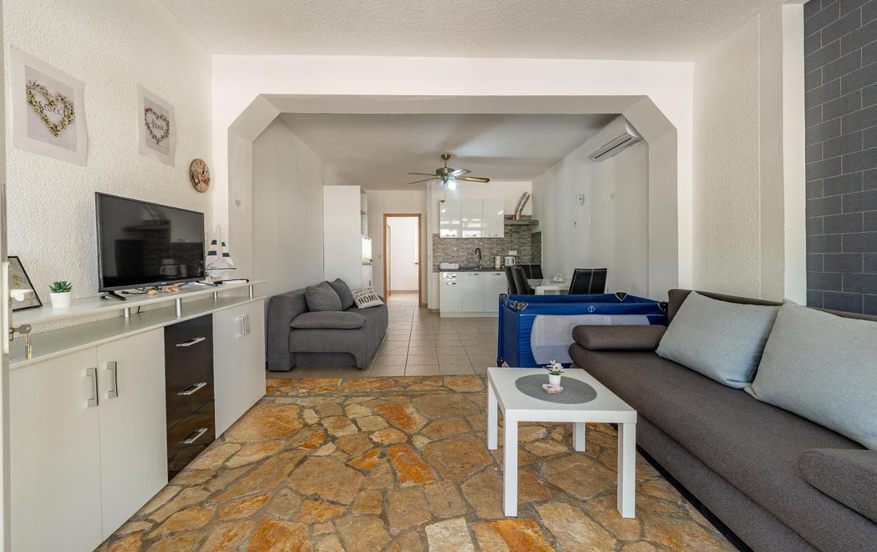 Apartments Villa Agape Vir Kültér fotó