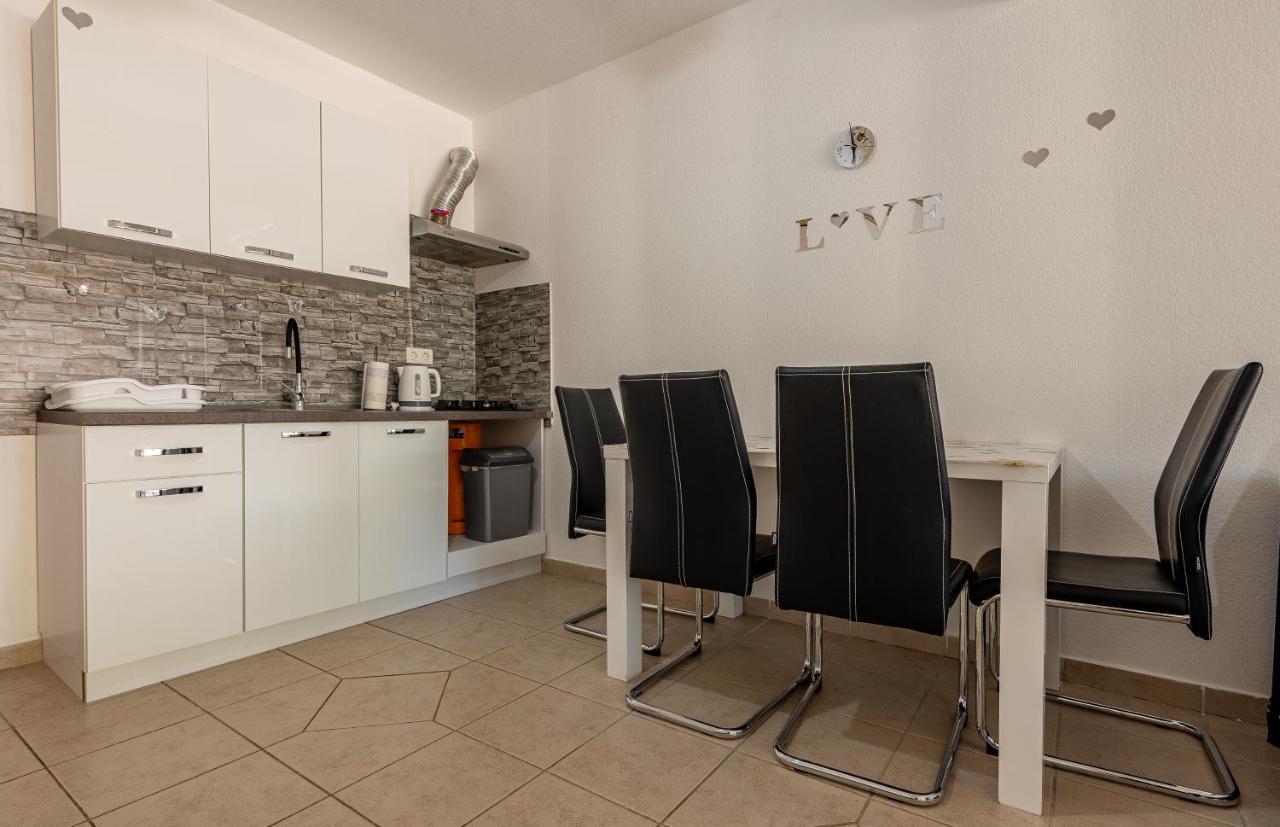 Apartments Villa Agape Vir Kültér fotó