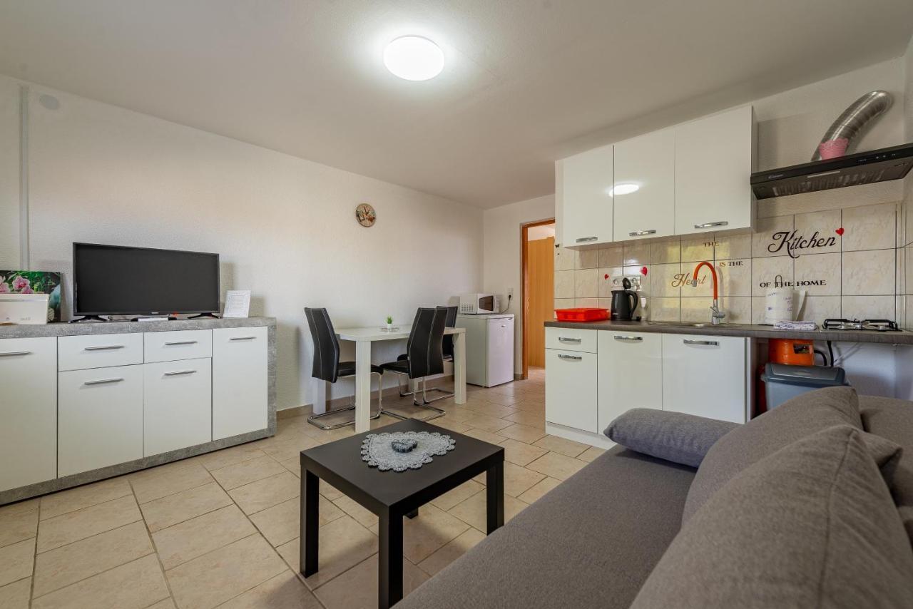 Apartments Villa Agape Vir Kültér fotó