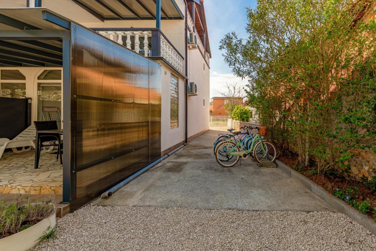 Apartments Villa Agape Vir Kültér fotó