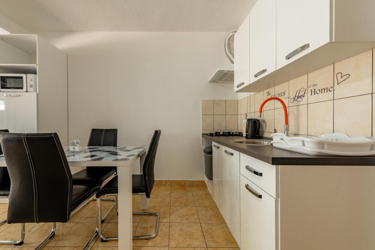 Apartments Villa Agape Vir Kültér fotó